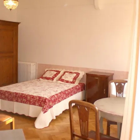Апартаменти Studio Rue Des Tetes *